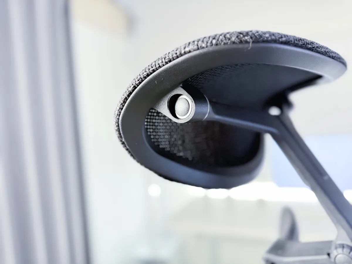 Bouton de réglage de l'appui-tête de la Flexispot C7 Morpher