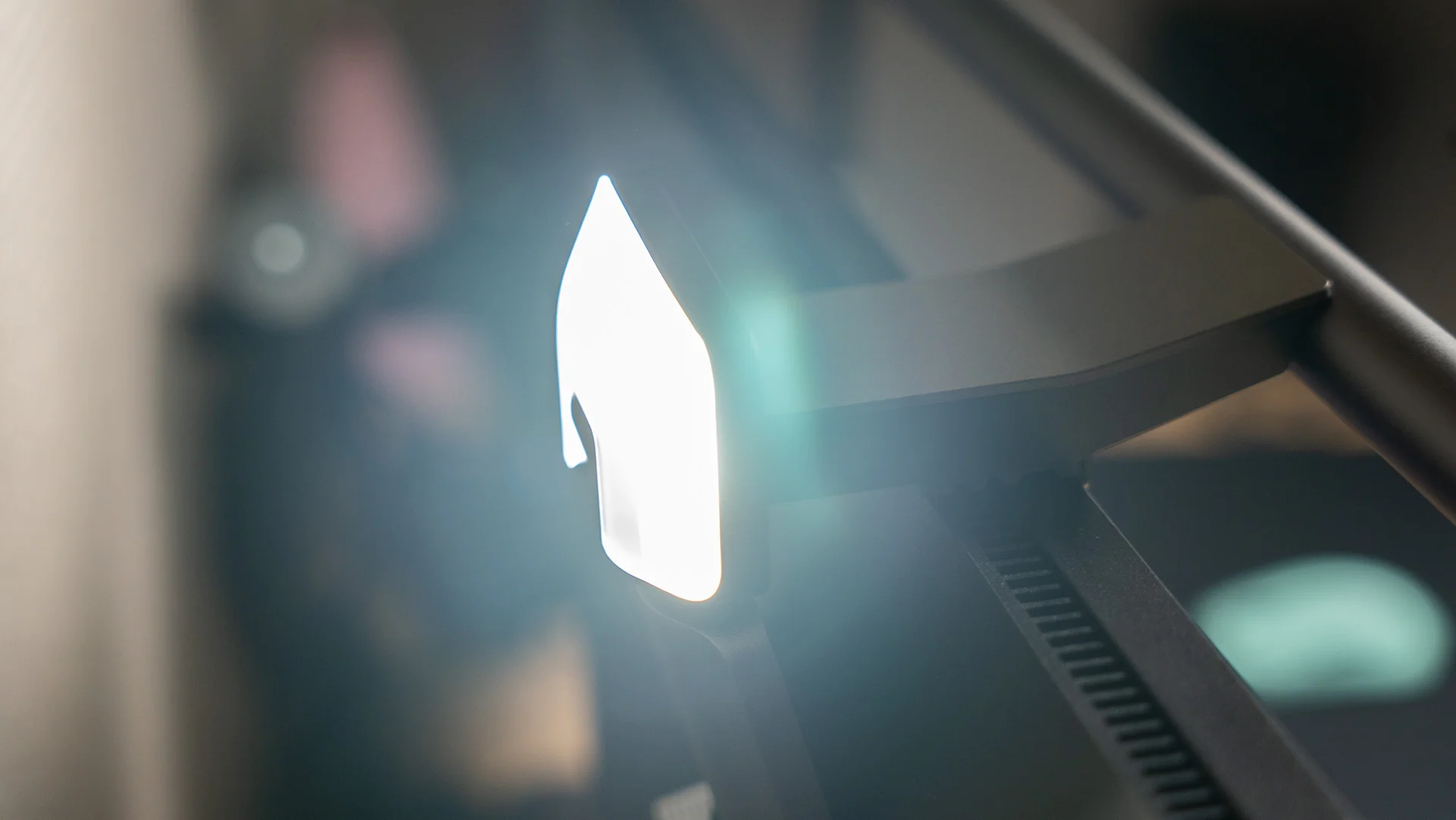 Halo lumineux du rétroéclairage arrière de la BenQ ScreenBar Halo 2